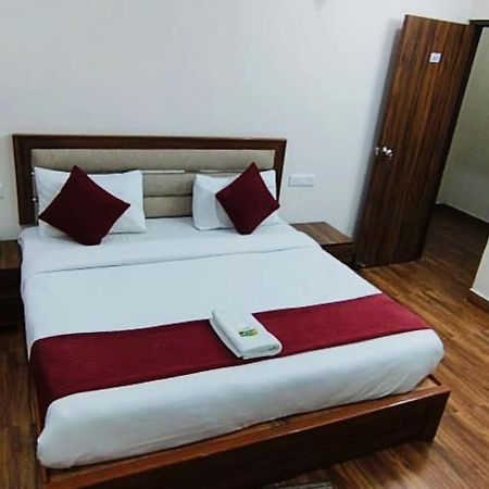 ניו דלהי Luxury Rooms In Safdarjung Enclave Near Aiims & Safdarjung Hospital מראה חיצוני תמונה