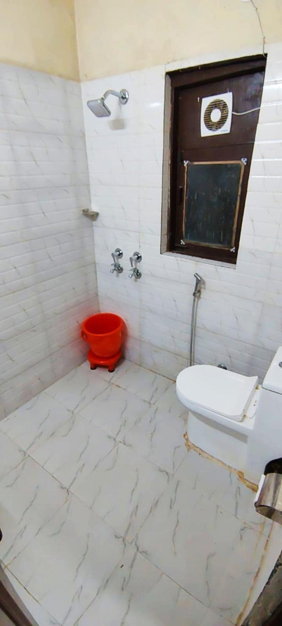 ניו דלהי Luxury Rooms In Safdarjung Enclave Near Aiims & Safdarjung Hospital מראה חיצוני תמונה