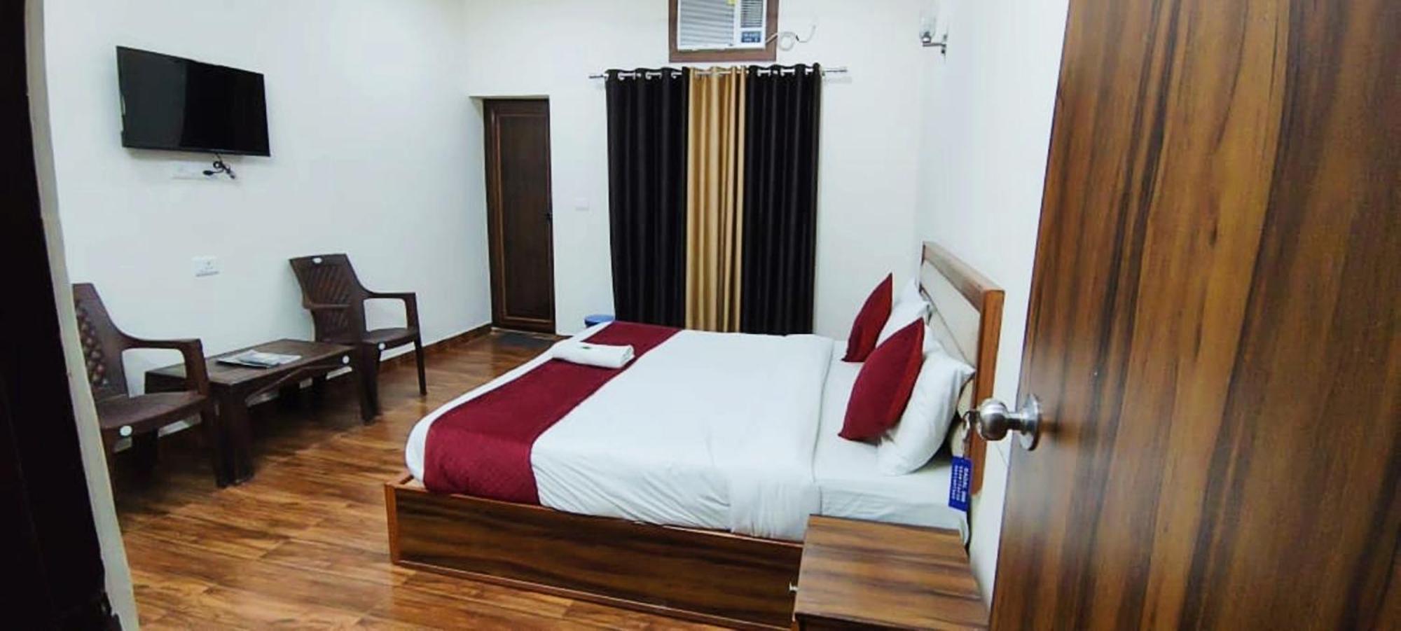 ניו דלהי Luxury Rooms In Safdarjung Enclave Near Aiims & Safdarjung Hospital מראה חיצוני תמונה